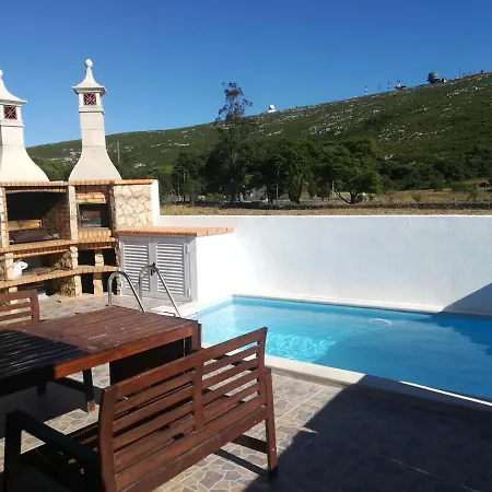 Holiday home Montejunto Villas-casa Do Esquilo